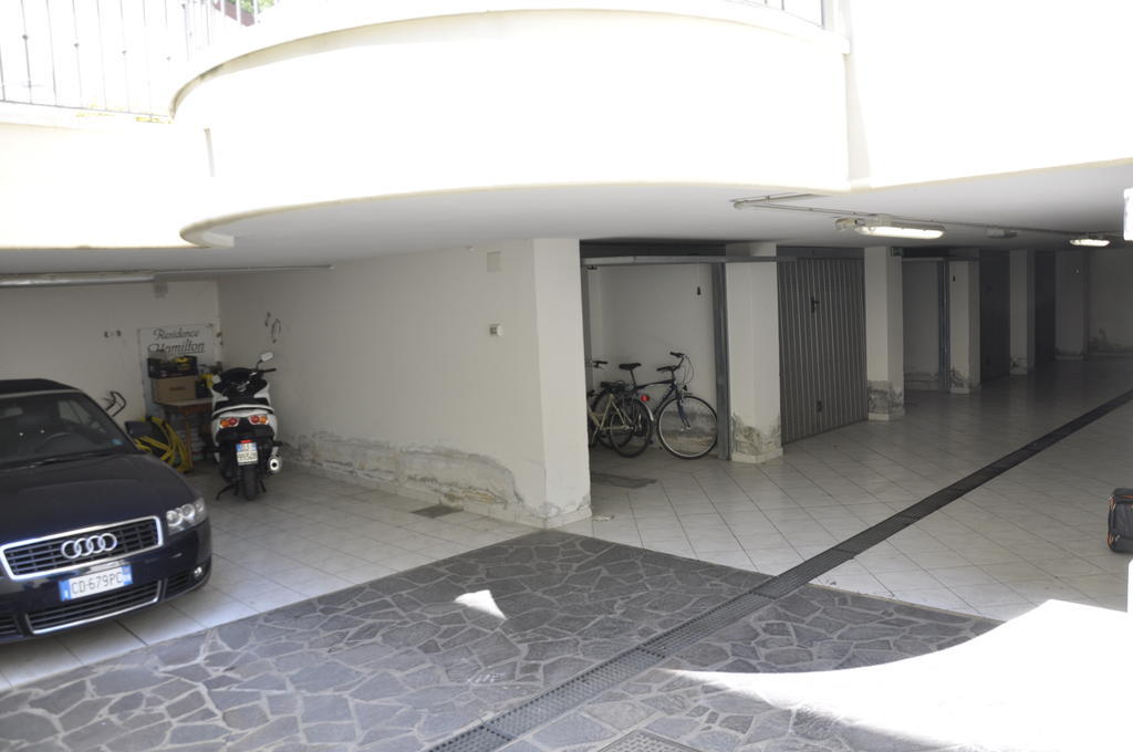 Residence Hamilton Riccione Eksteriør billede