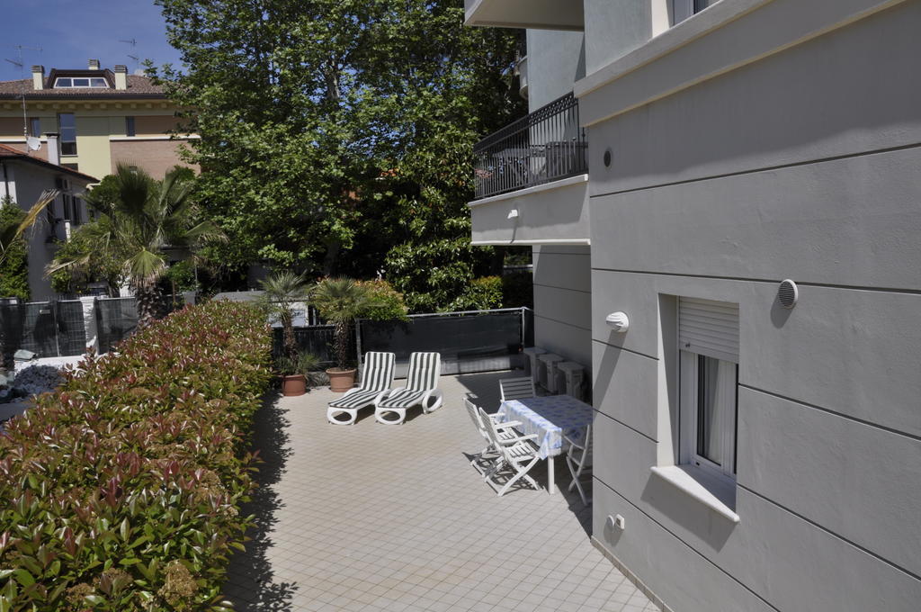 Residence Hamilton Riccione Eksteriør billede