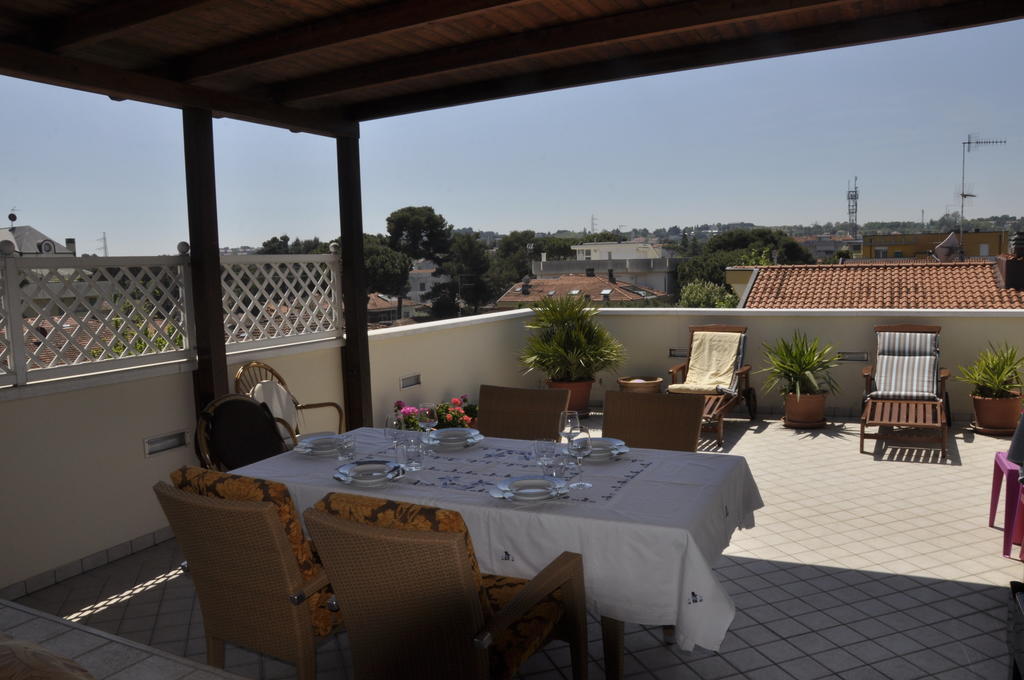 Residence Hamilton Riccione Eksteriør billede