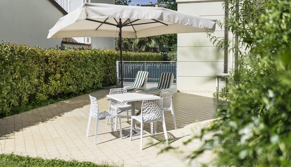 Residence Hamilton Riccione Eksteriør billede